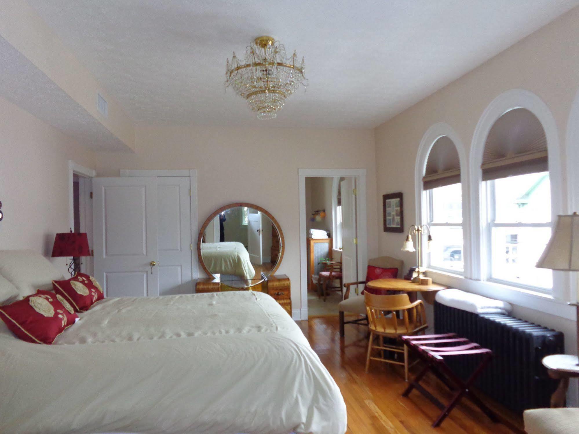 Connellsville Bed And Breakfast Exteriör bild