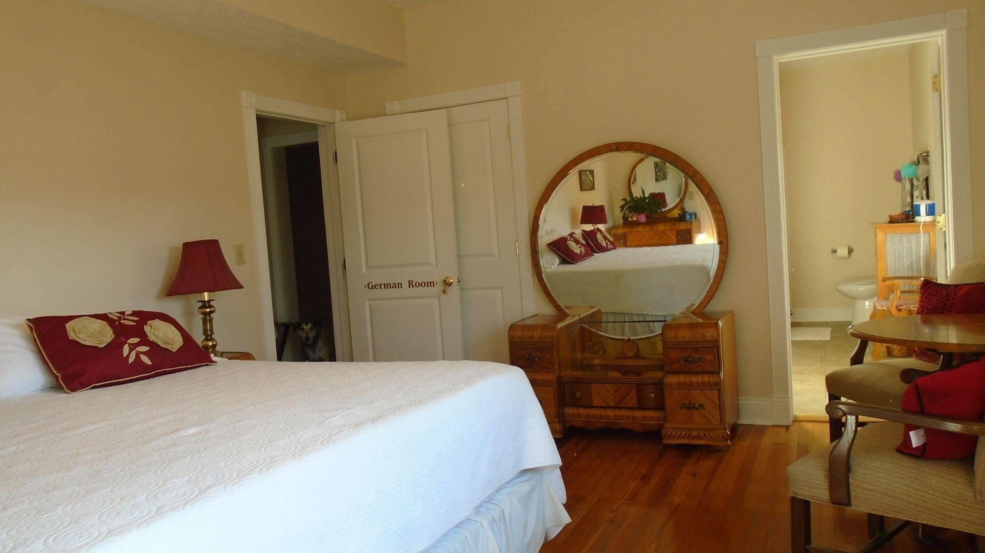 Connellsville Bed And Breakfast Exteriör bild